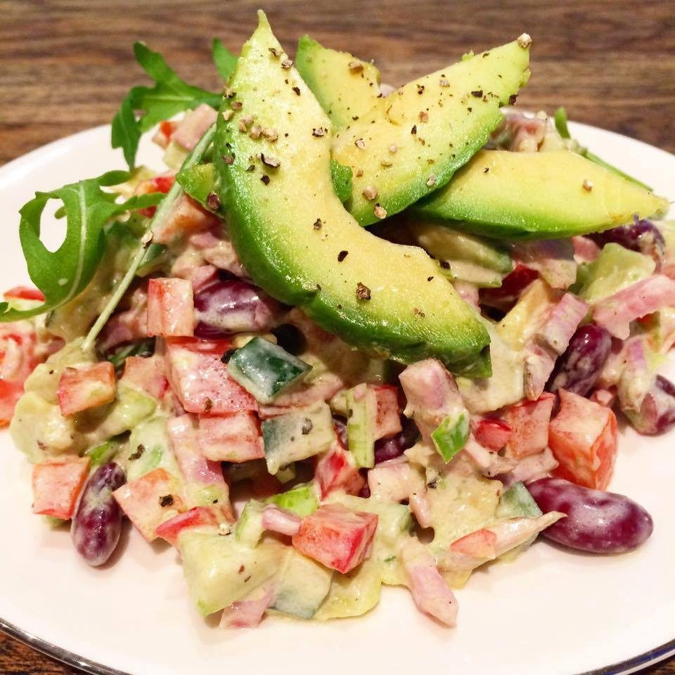 Kana-avokaadosalat